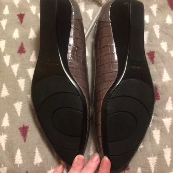 NIB Circa Joan and David size 10M yoelle. - Picture 5 of 5